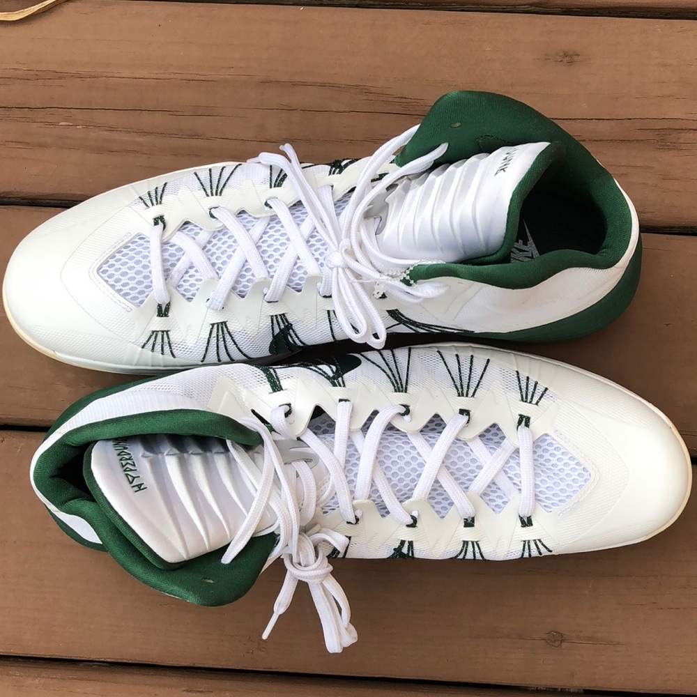Men’s Nike Hyperdunk Basketball shoes sz 17.5